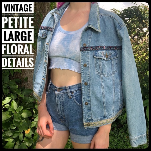 Liz Claiborne Jackets & Blazers - Large petite vintage floral detail jean jacket 🧥